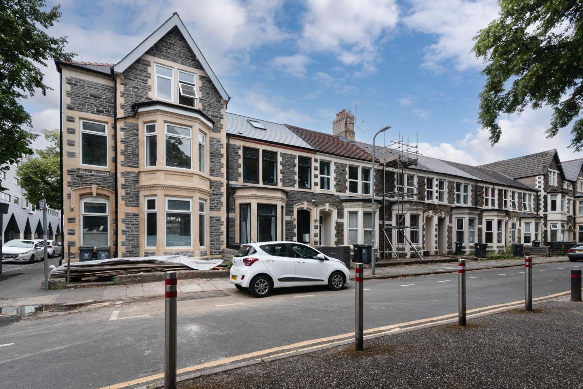 Luxury Apartments In Cardiff City Centre Exteriör bild